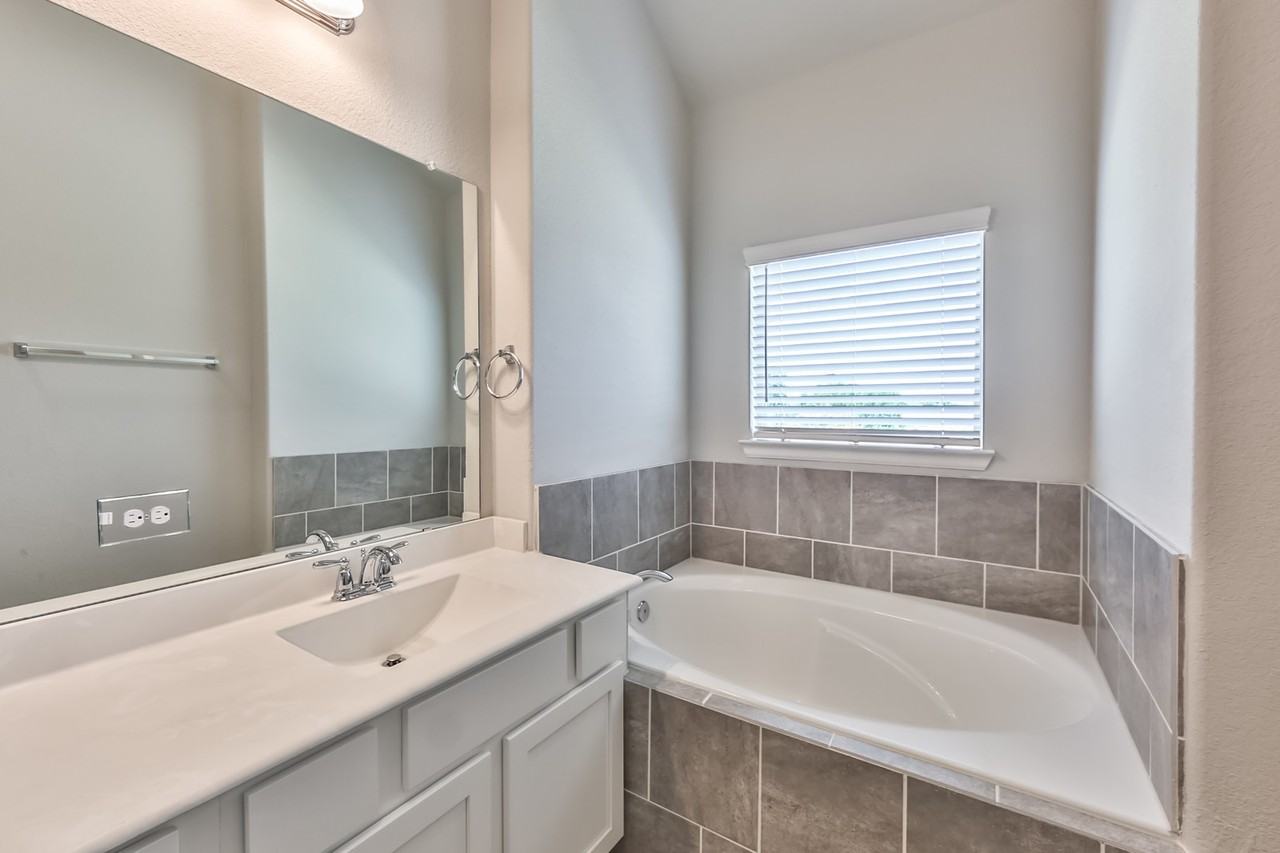 10828 Brittmoore Oaks Pl #10828 - Photo 6 of 43
