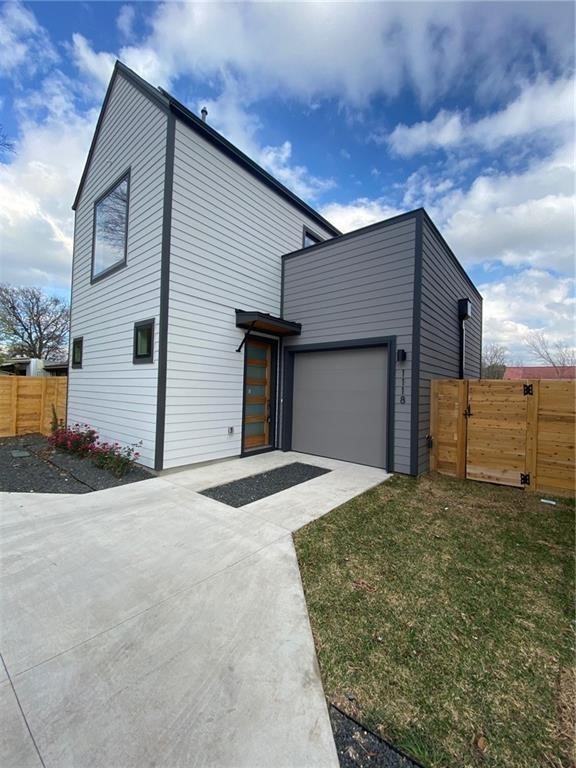 1118 Stobaugh Street #1118B - Photo 2 of 12