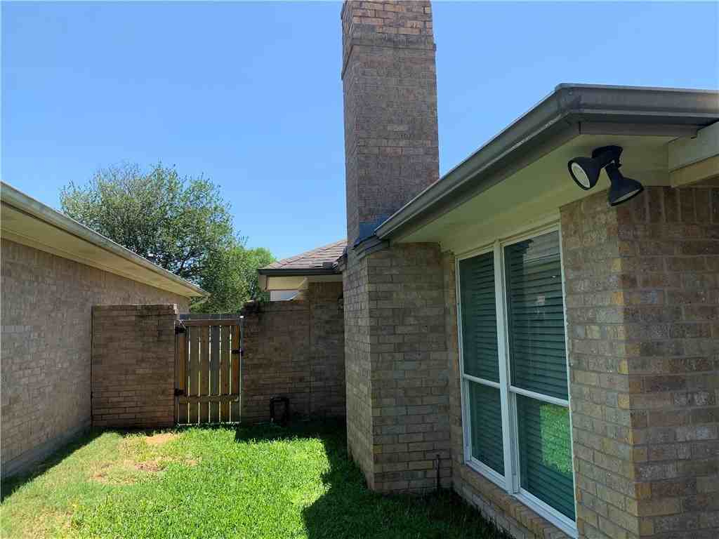 2917 Braeburn #2917 - Photo 5 of 18