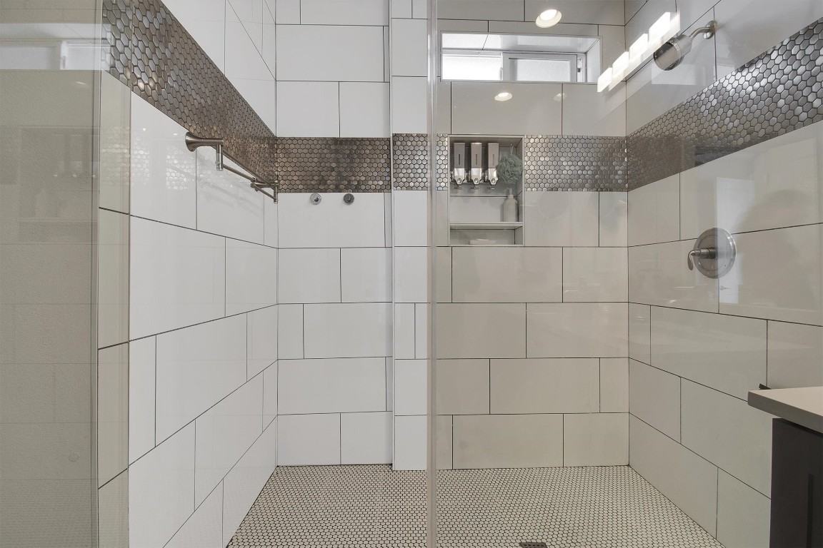 1905 Alegria Road #1905B - Photo 3 of 25