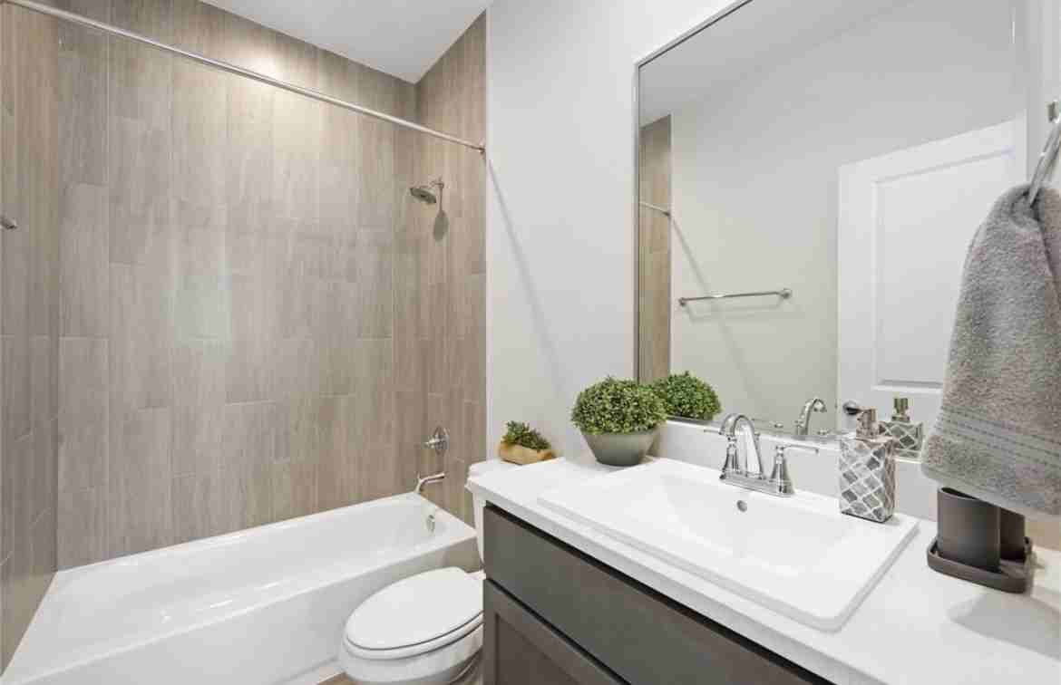 1013 Erin Street #1013A - Photo 5 of 22