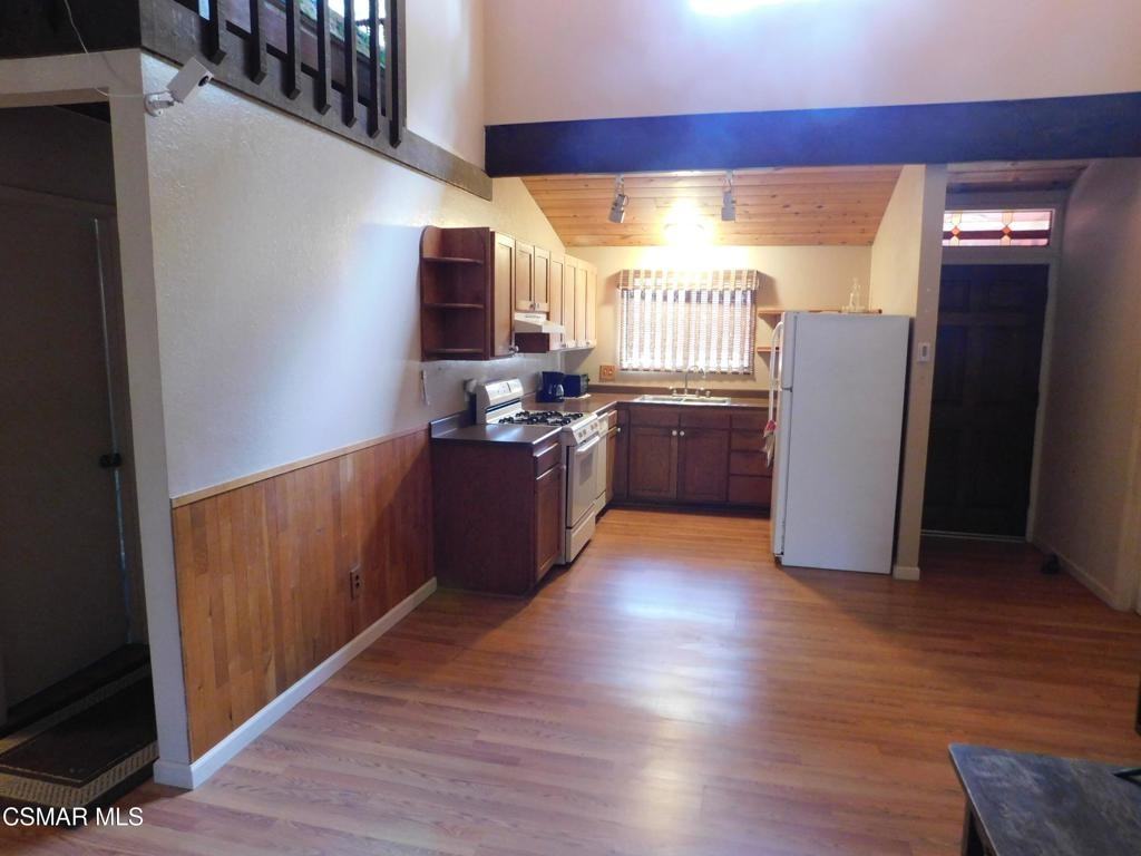 618 Forest Avenue #618 - Photo 3 of 19