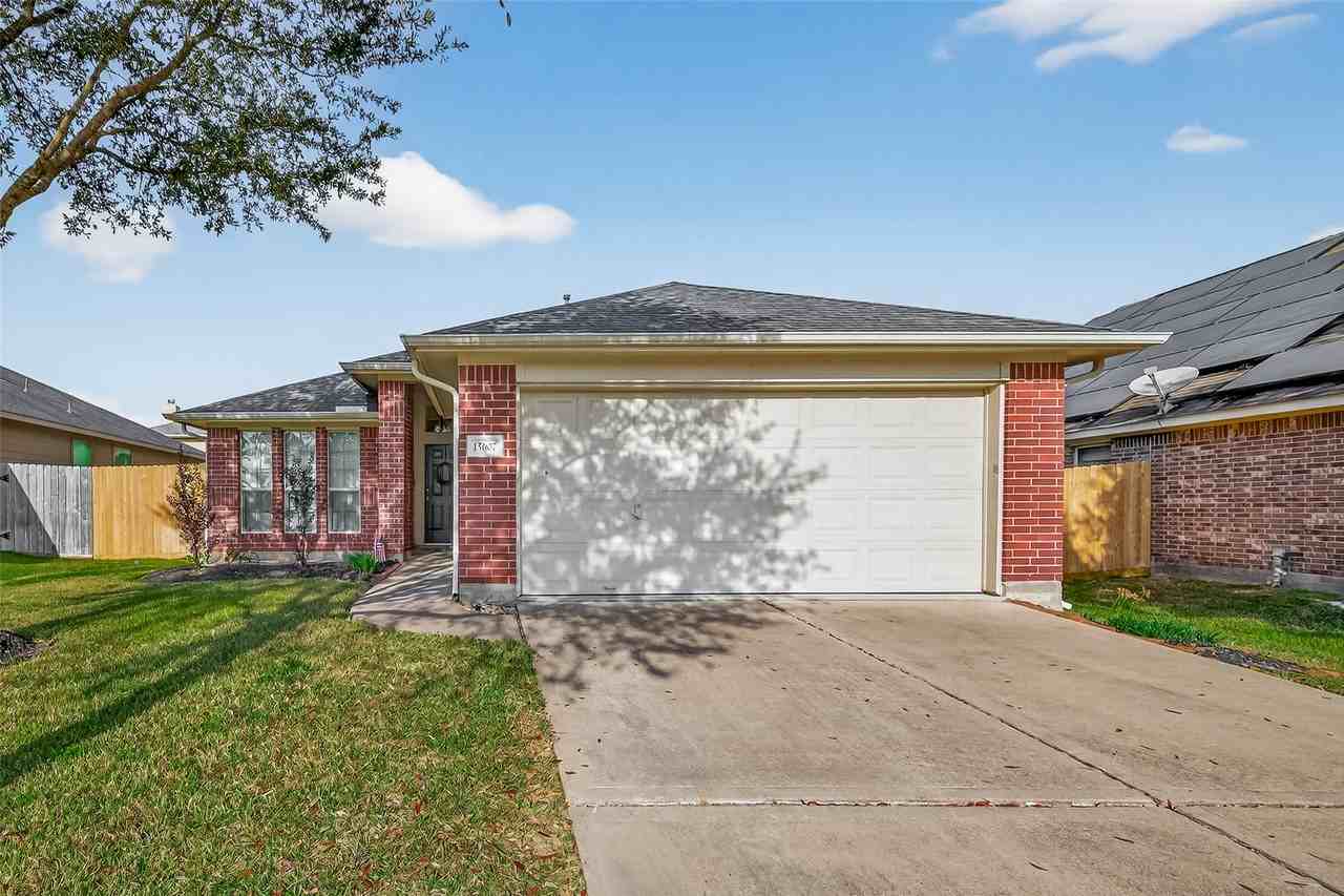 15607 Mossy Park #15607 - Photo 3 of 34