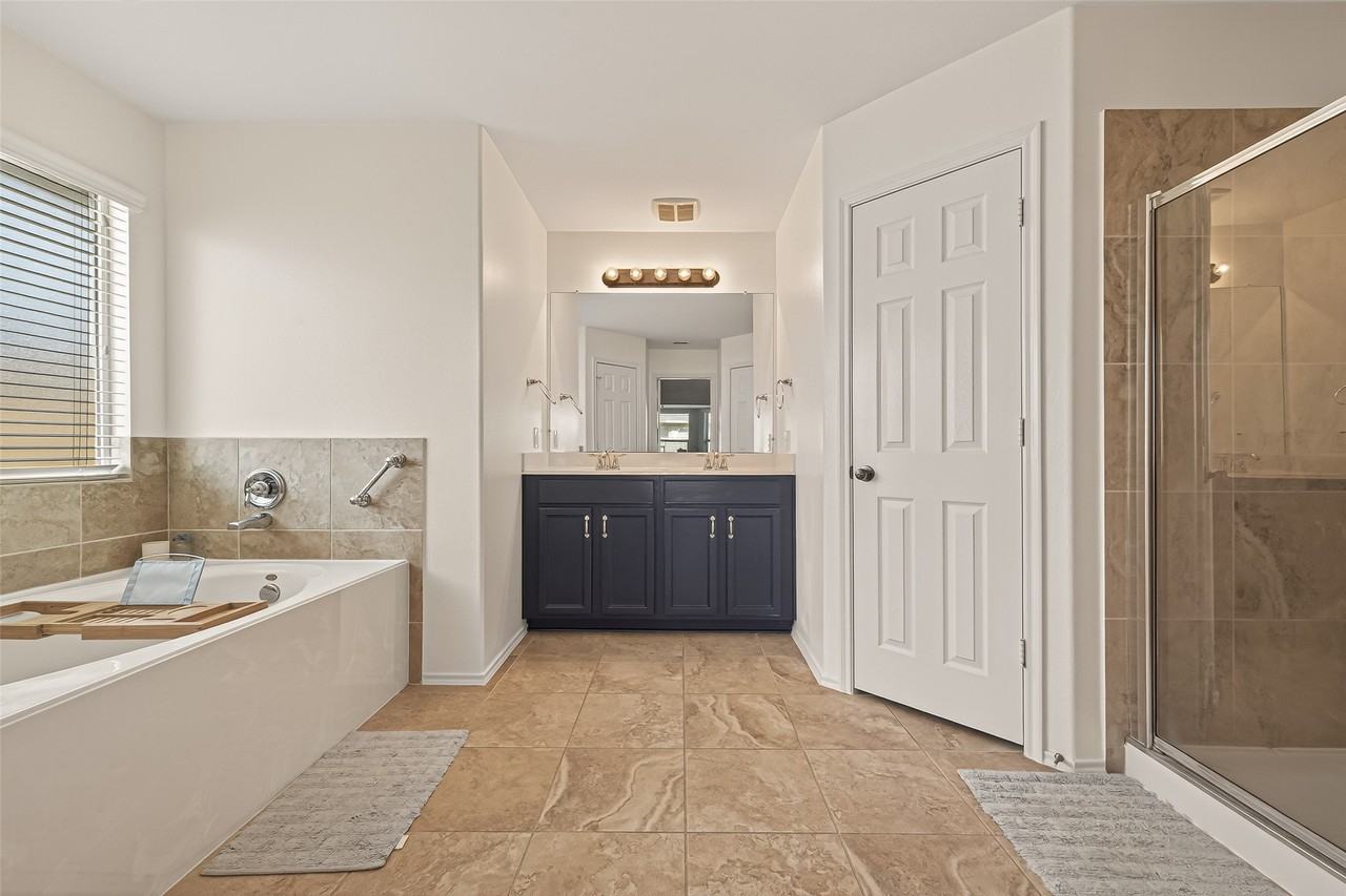 15607 Mossy Park #15607 - Photo 6 of 34