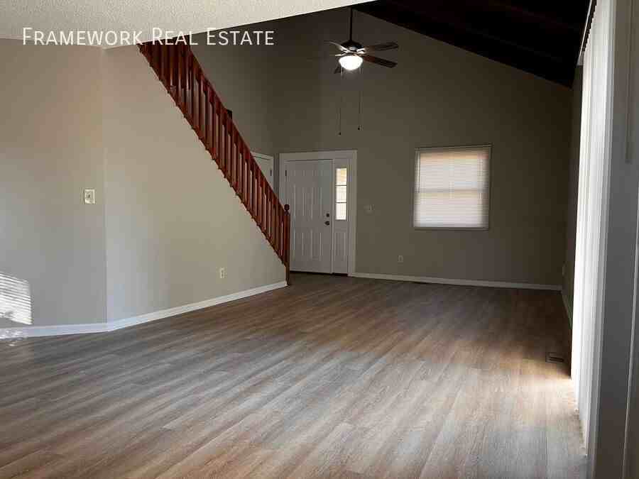 143 E Longs Peak Ave - Photo 6 of 30