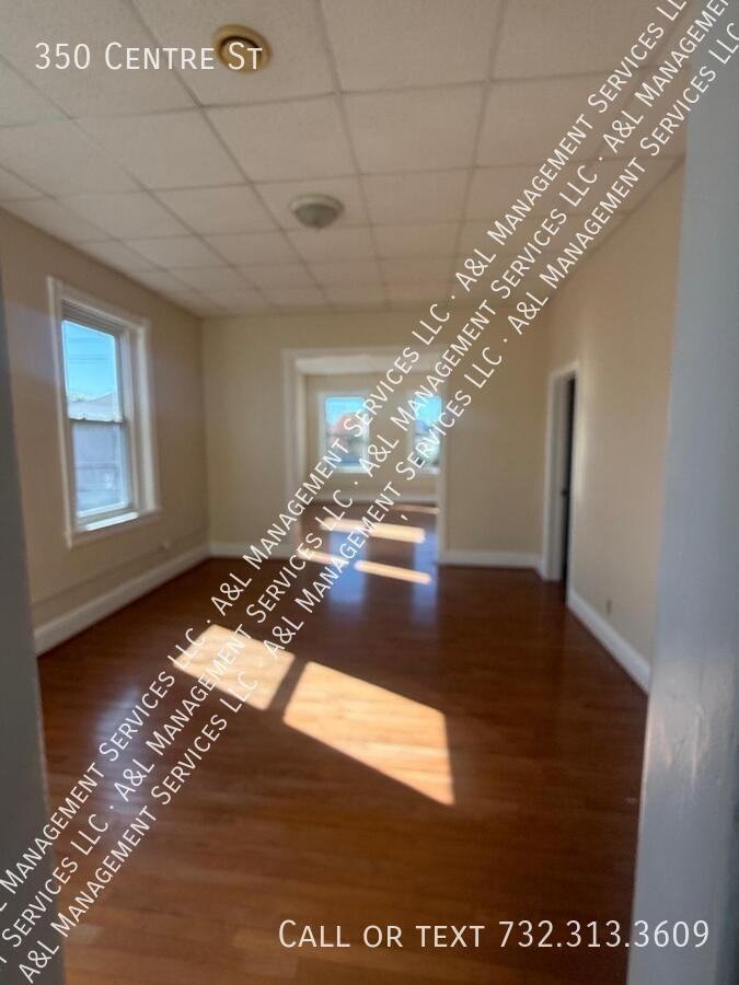 350 Centre St - Photo 2 of 17