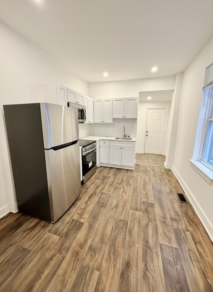 2072 Pickwick St - Photo 4 of 18