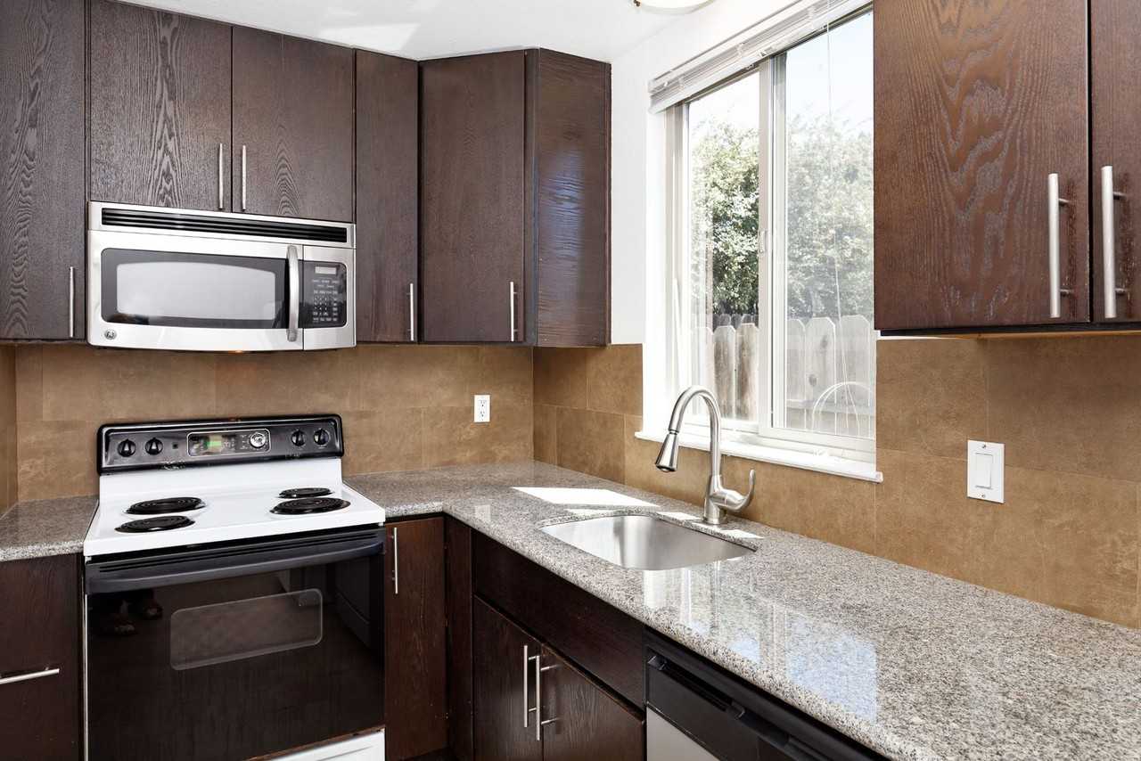 2231 Ward Street #D - Photo 3 of 14