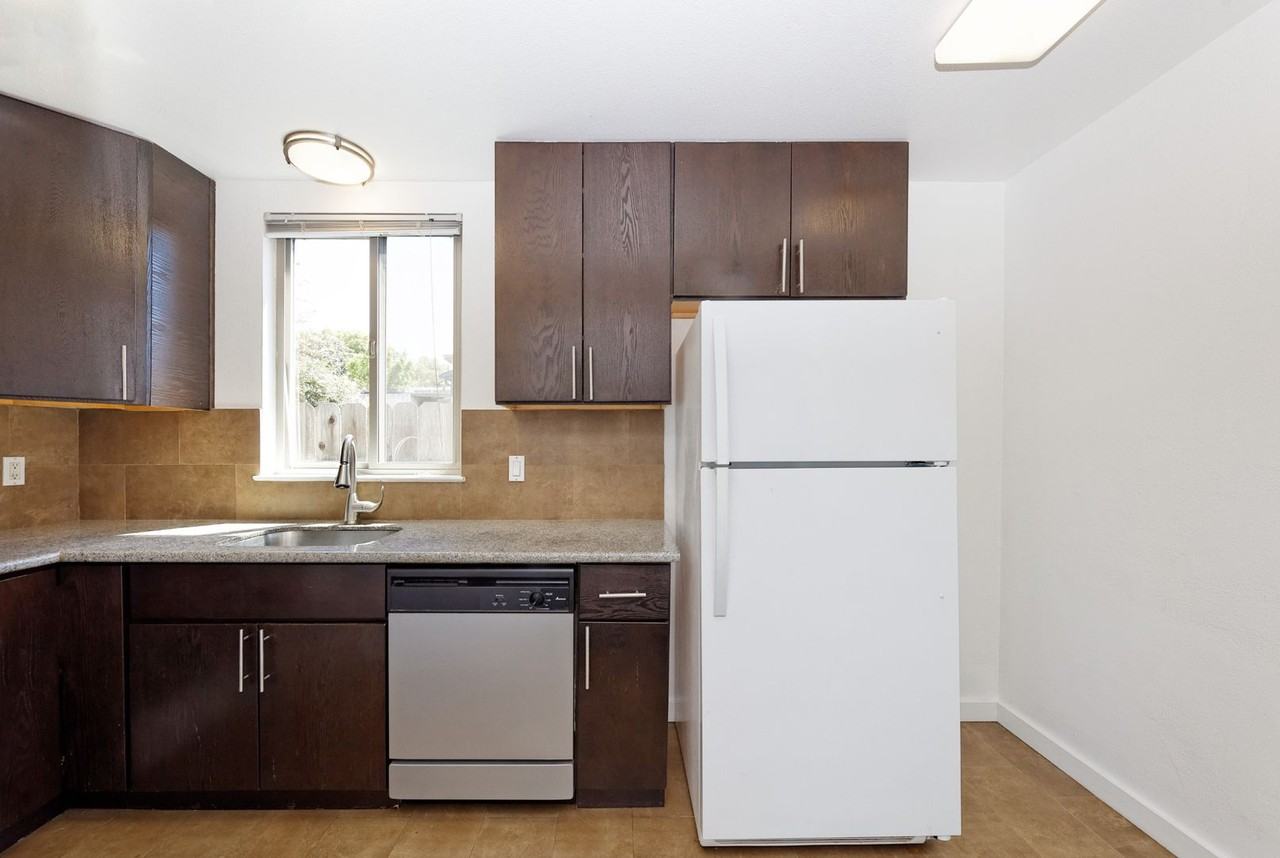 2231 Ward Street #D - Photo 4 of 14