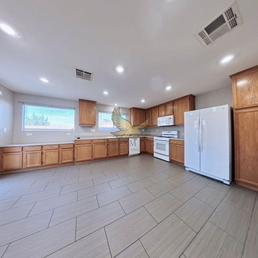 548 Haunts Walk Avenue - Photo 7 of 37