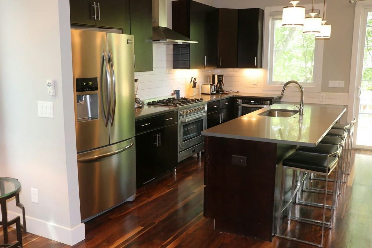 929 13th Avenue South - Photo 2 of 12