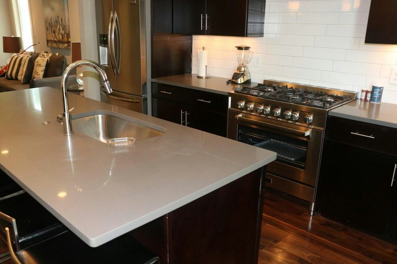 929 13th Avenue South - Photo 4 of 12