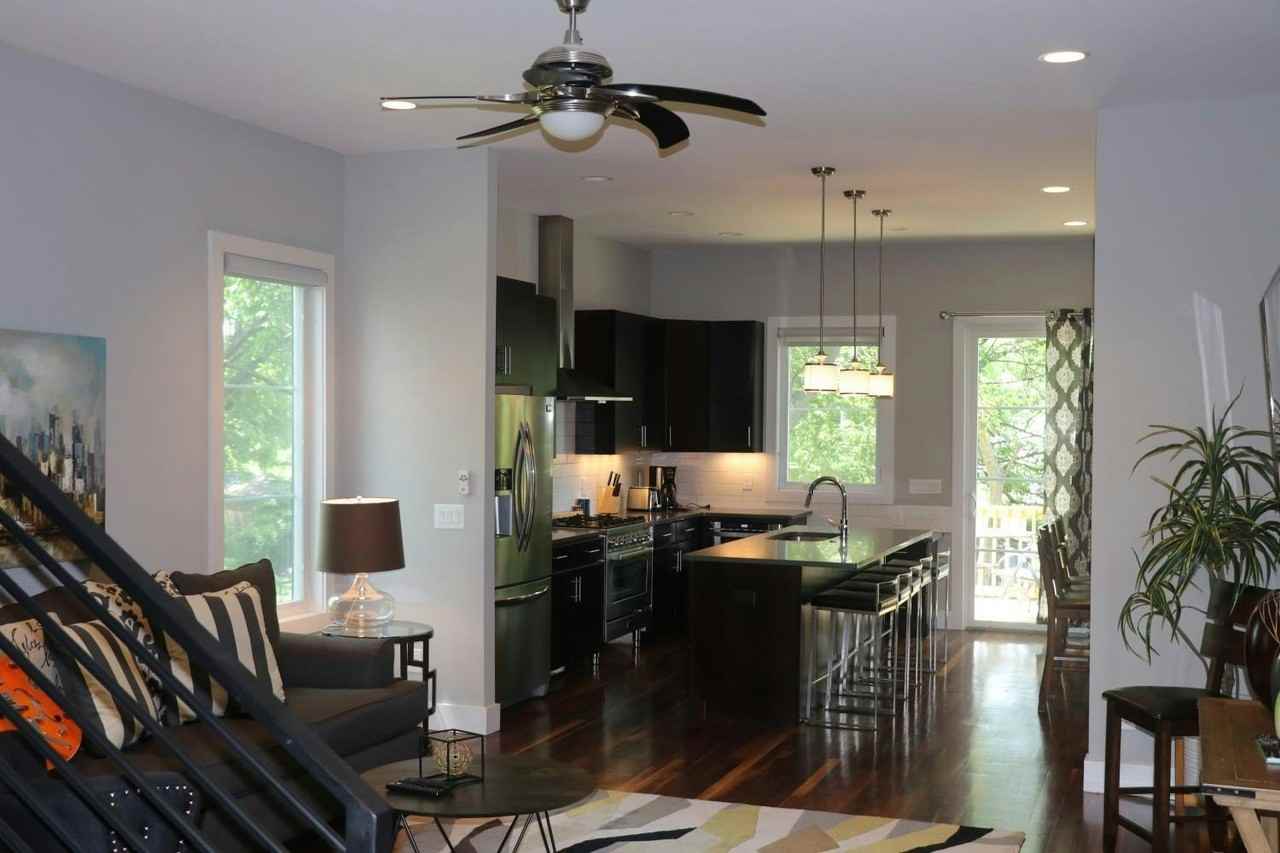 929 13th Avenue South - Photo 6 of 12