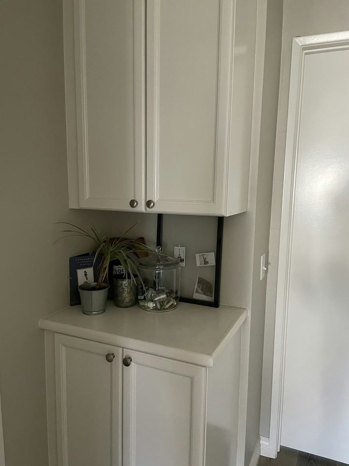 3404 East Lambeth Court, Unit B - Photo 5 of 14