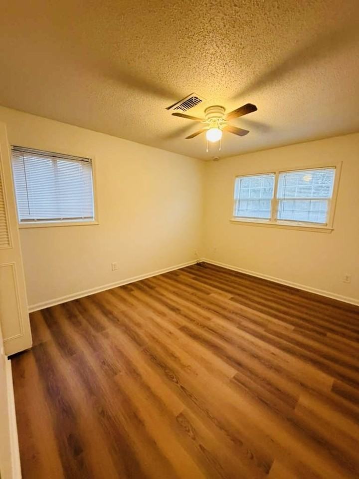 1692 Kinglet Road - Photo 2 of 8