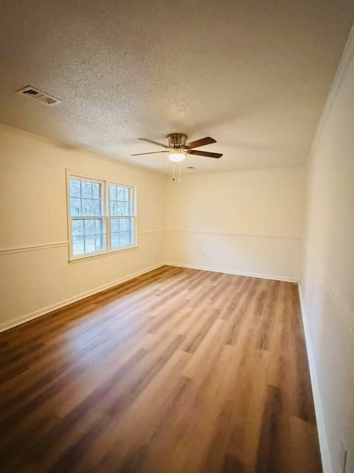 1692 Kinglet Road - Photo 3 of 8