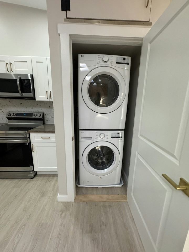 2416 North Charles Street, Unit 4 - Photo 7 of 10