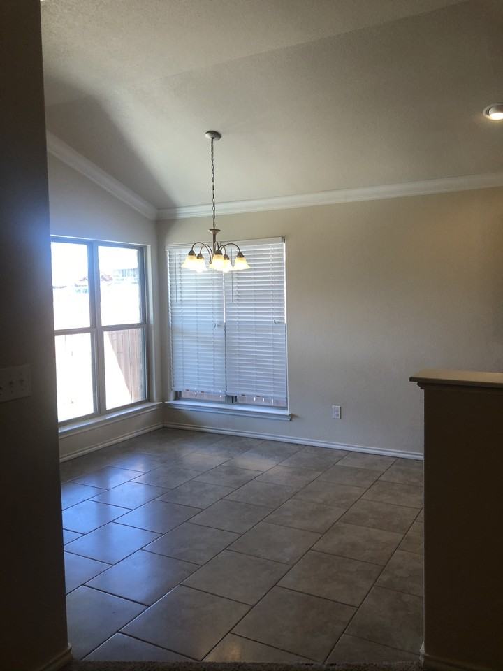 1026 E 93rd St #1 - Photo 3 of 11