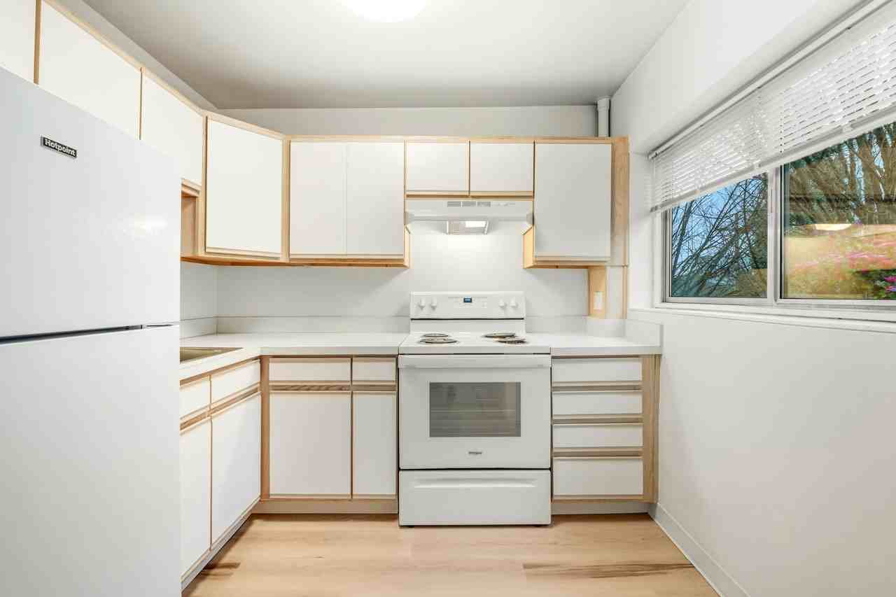 Uptown Arms - Photo 5 of 33