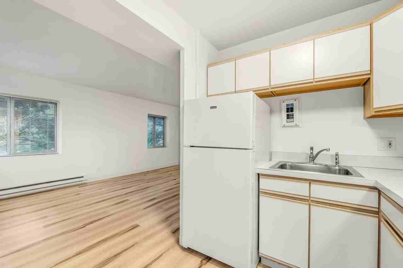 Uptown Arms - Photo 7 of 33