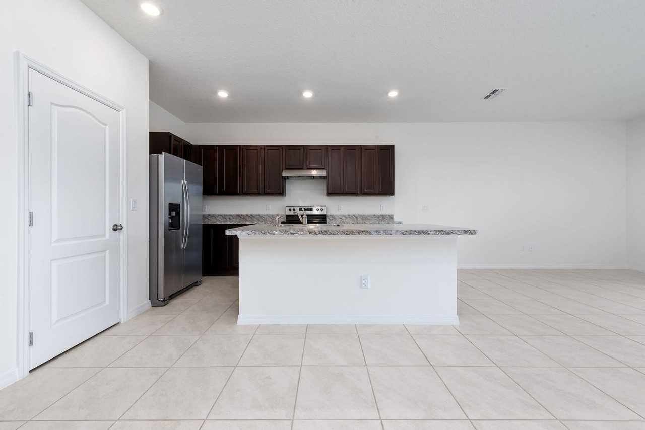 1389 Yellow Finch Dr - Photo 4 of 26