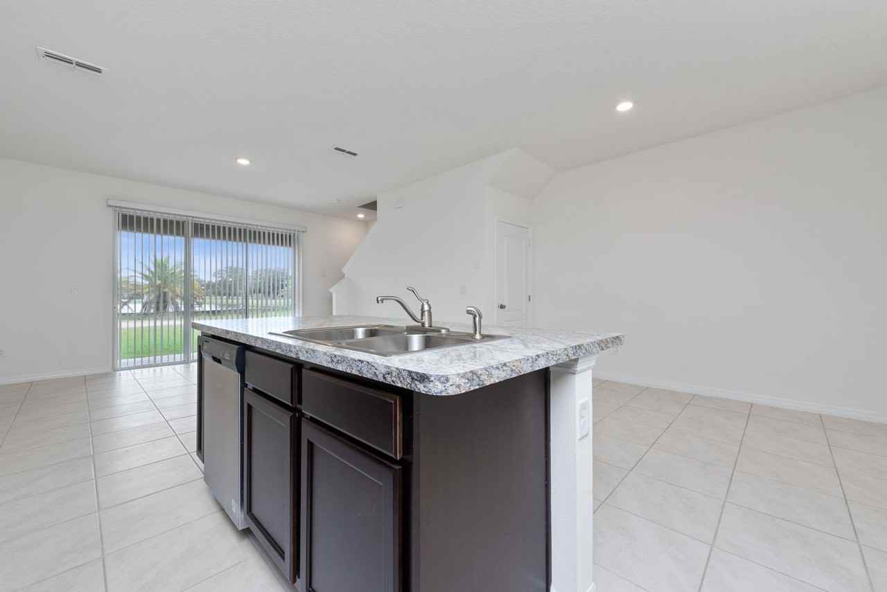 1389 Yellow Finch Dr - Photo 6 of 26