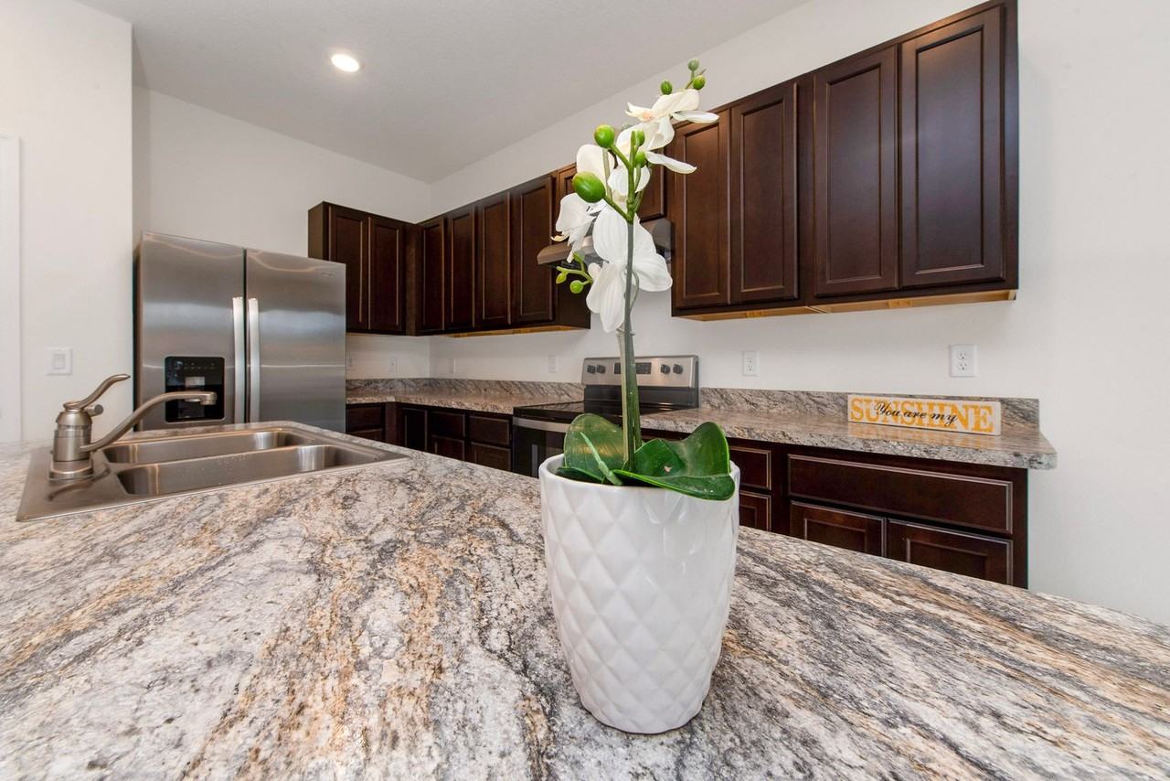 1389 Yellow Finch Dr - Photo 2 of 26