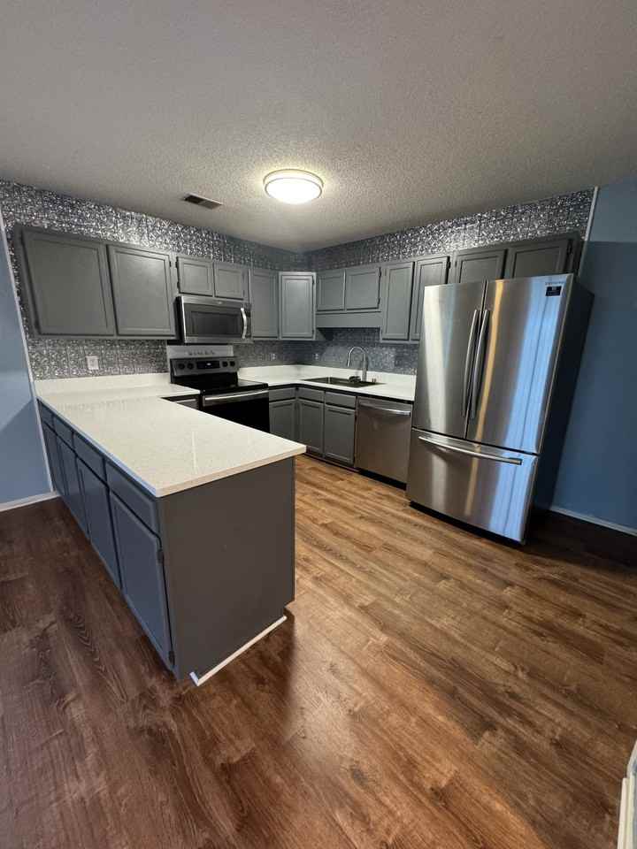 1711 Orange Grove Shores Dr #NA - Photo 3 of 25