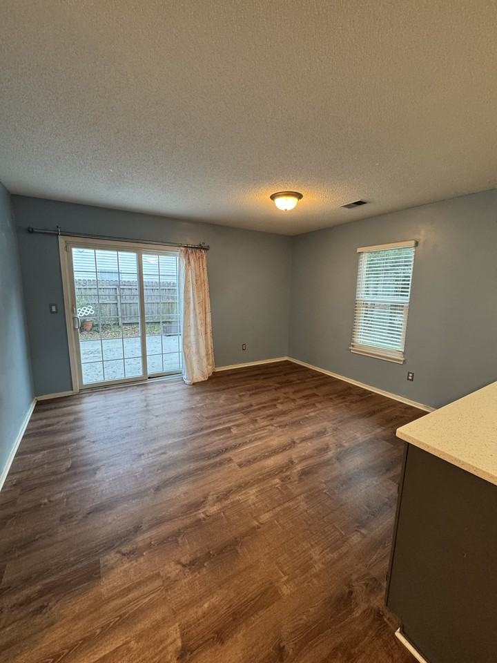 1711 Orange Grove Shores Dr #NA - Photo 6 of 25