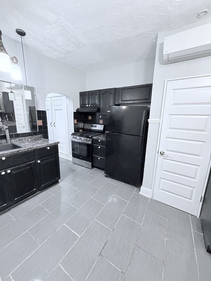 428 South 57th Street #2 - Photo 3 of 13