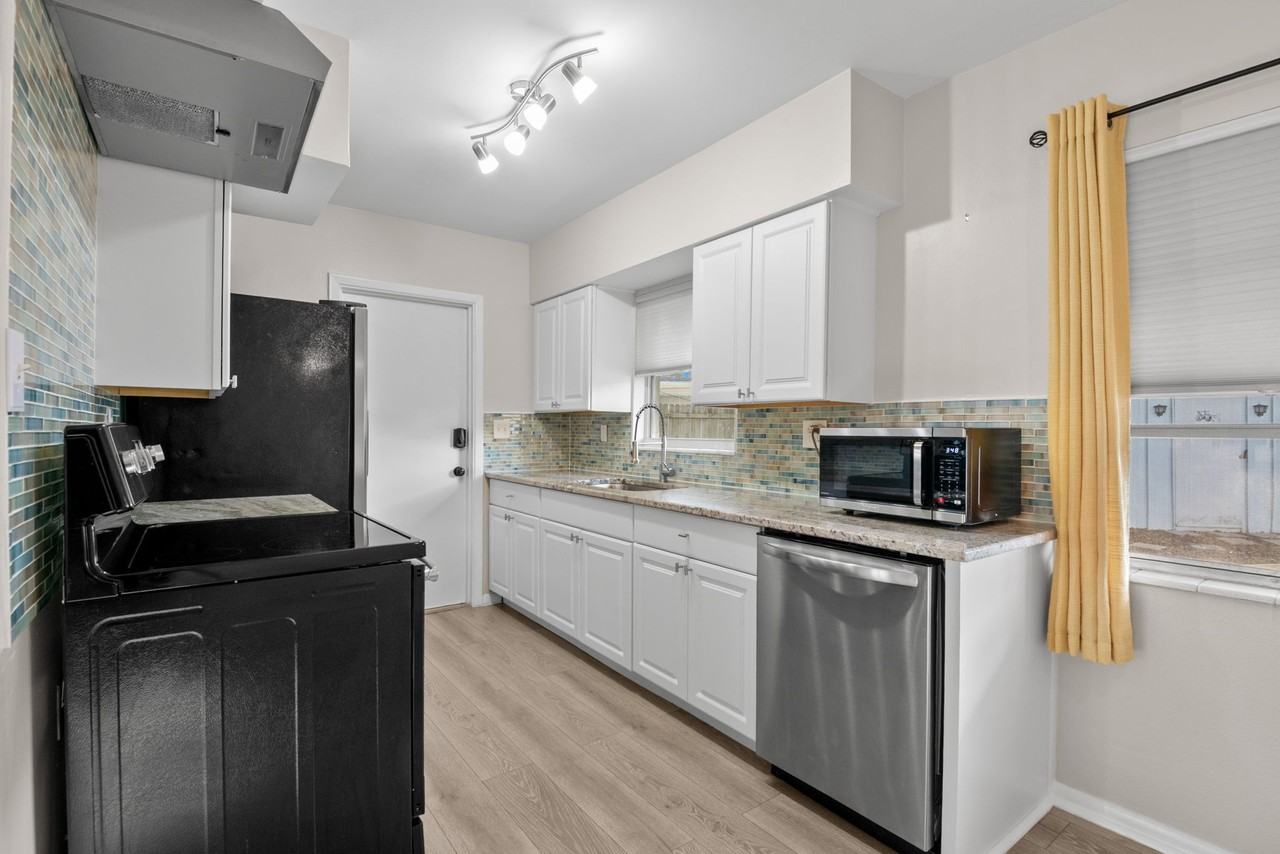 5600 33rd Ave N #NA - Photo 5 of 28