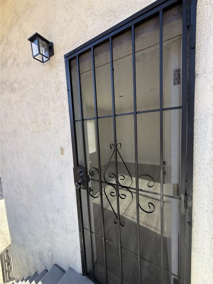 1341 1/2 E 59th Pl #NA - Photo 3 of 10