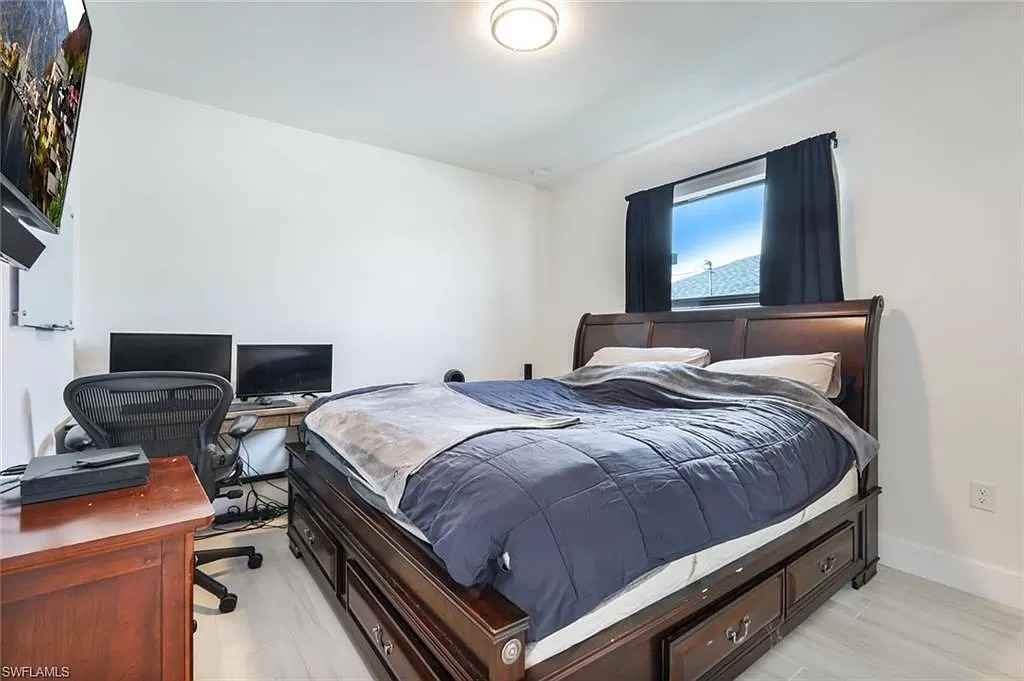 2825 Southwest 3rd Street #NA - Photo 5 of 30