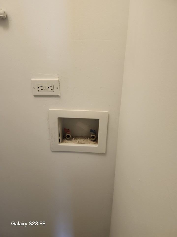 6814 South Oglesby Avenue #3N - Photo 5 of 8