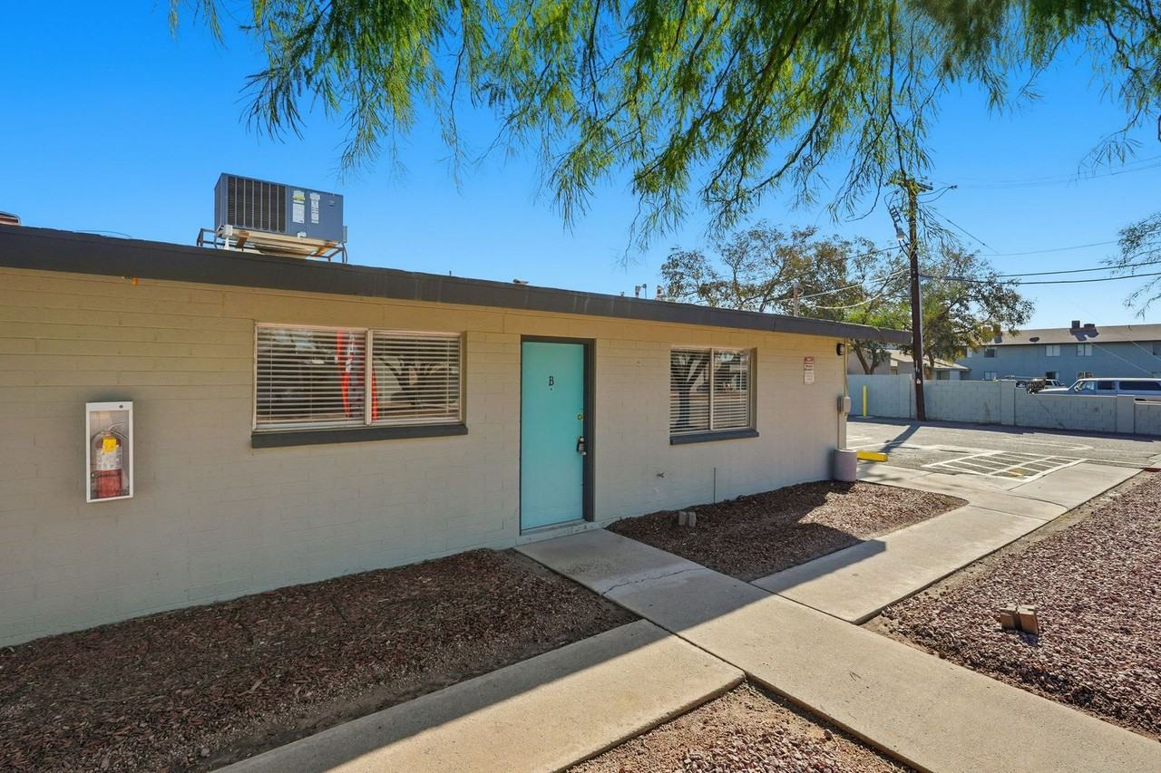 Buenas Casitas on 59th - Photo 6 of 50