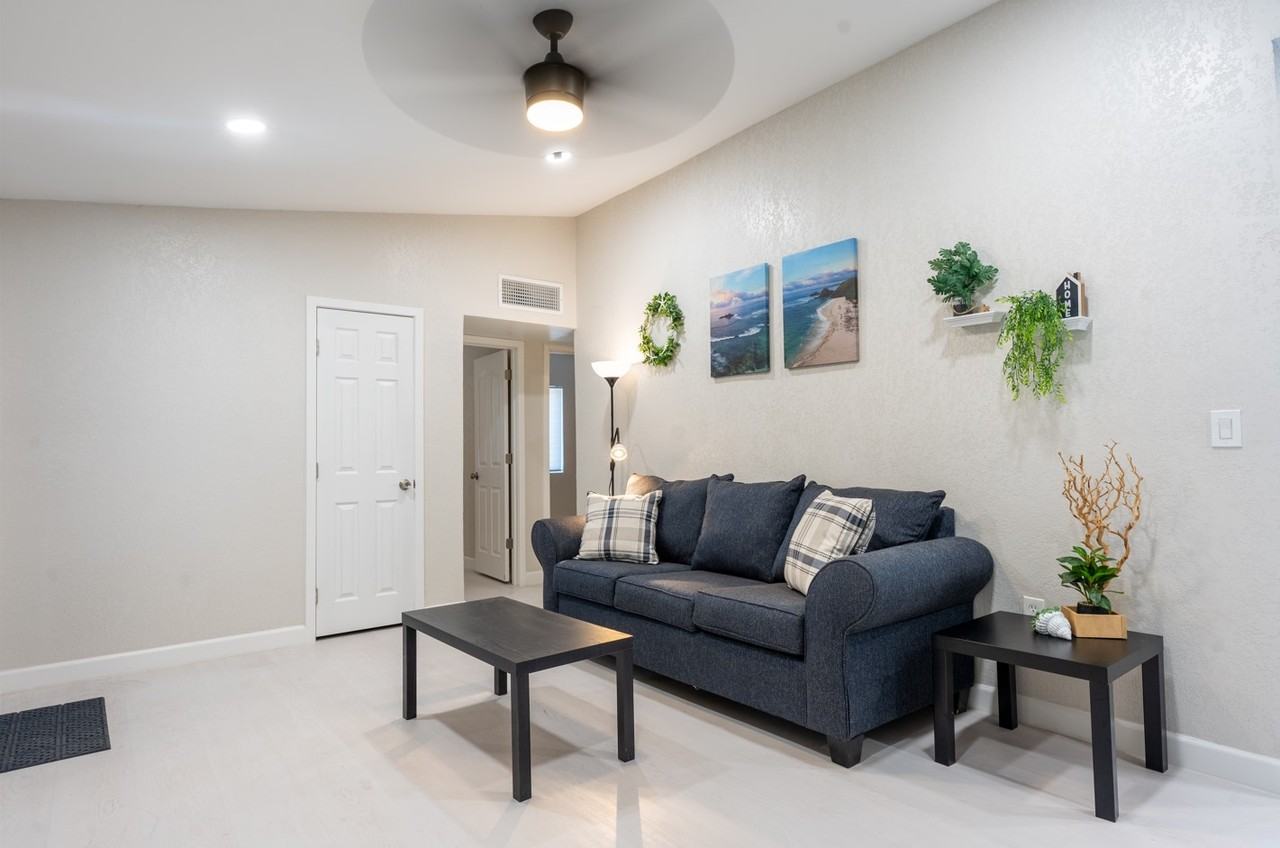 961 South Macdonald #6MASTER - Photo 2 of 10