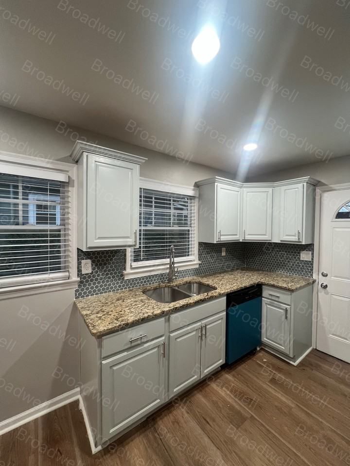 955 Byron Dr Sw #NA - Photo 5 of 12