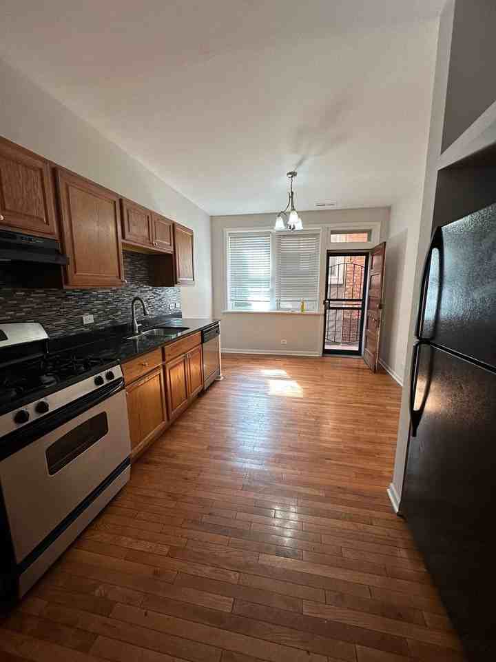 3201-03 S. Racine - Photo 7 of 25