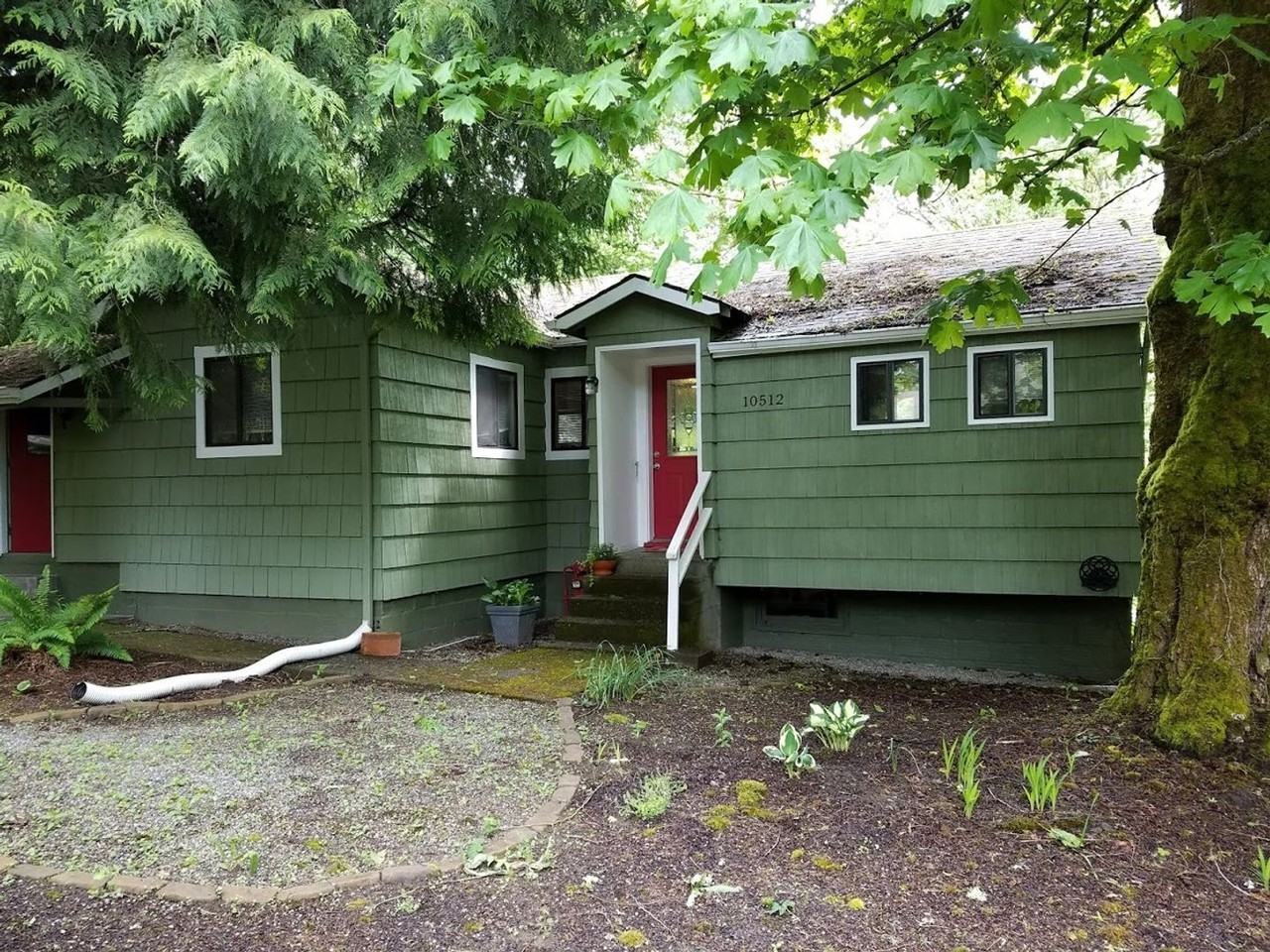 10512 Southwest 4th Avenue - Photo 3 of 13