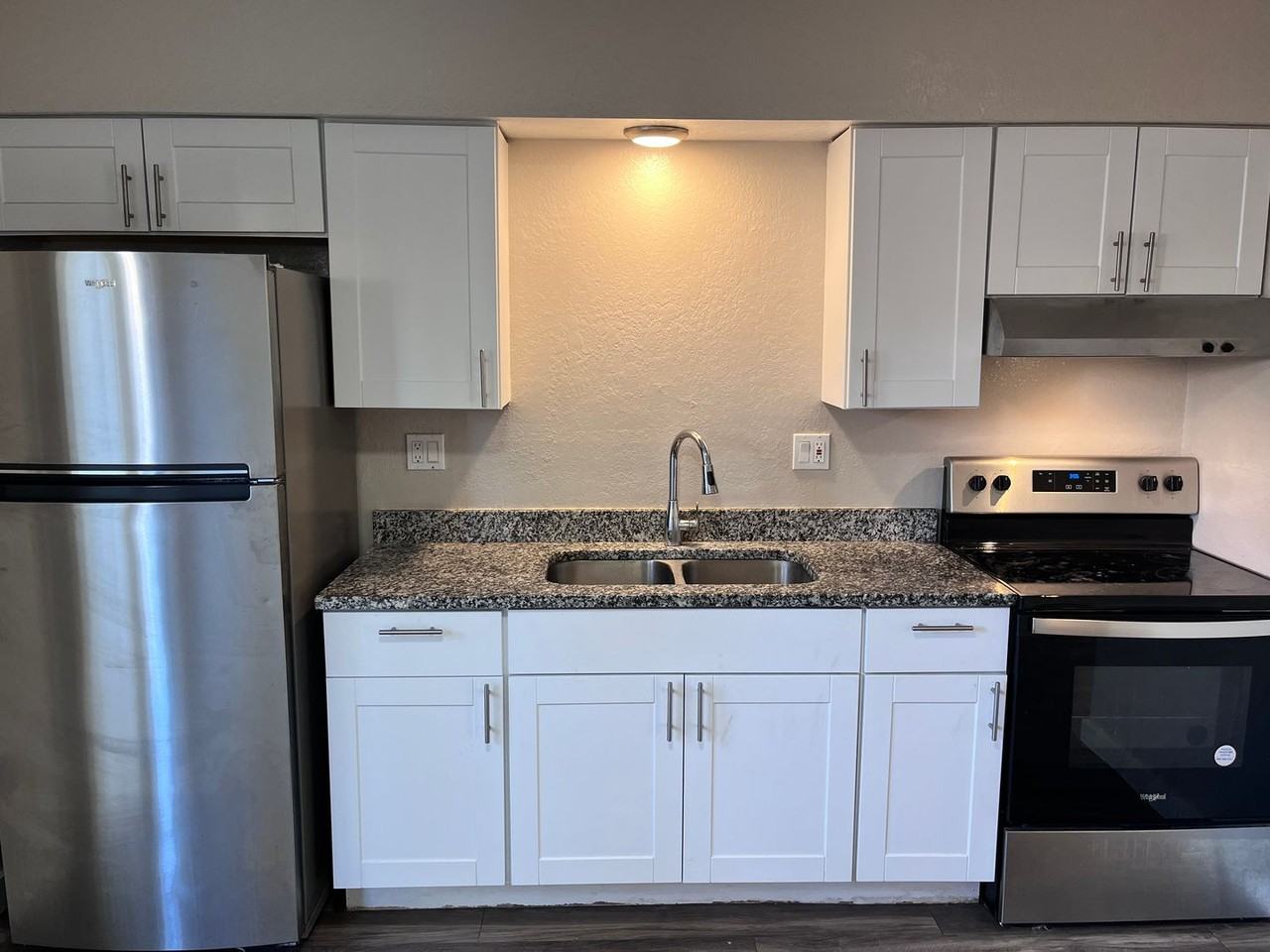 3706 E Fairmount Street - Photo 2 of 21