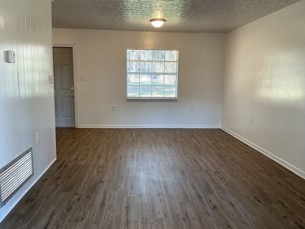 707 Boyd Court - Photo 2 of 11