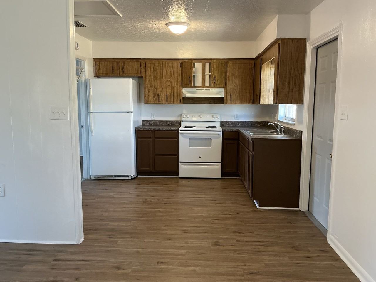 707 Boyd Court - Photo 5 of 11