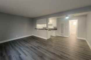 LB1853 - Photo 1 of 1