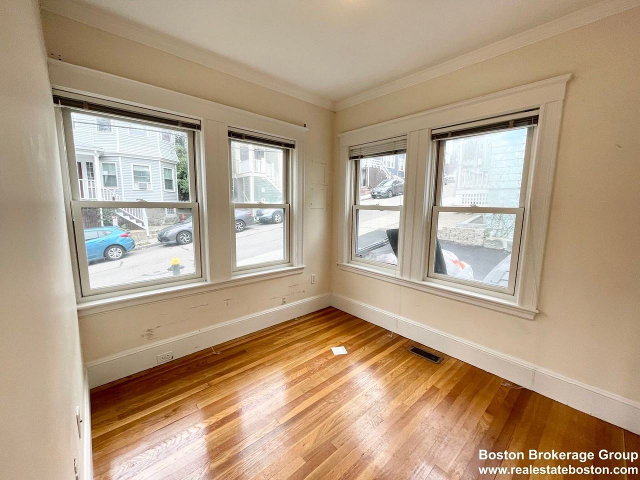 13 Sunset Street - Photo 3 of 8