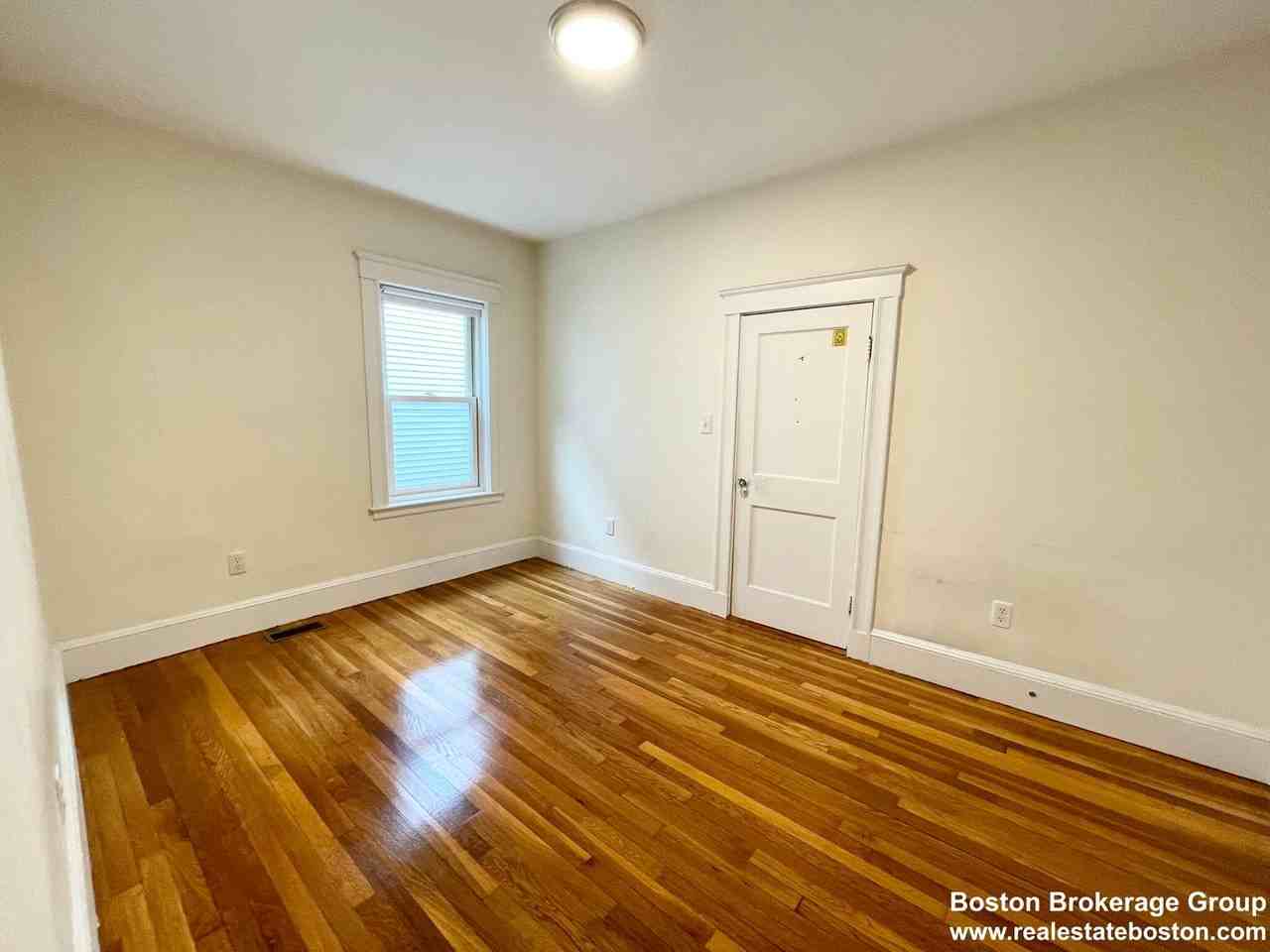 13 Sunset Street - Photo 4 of 8