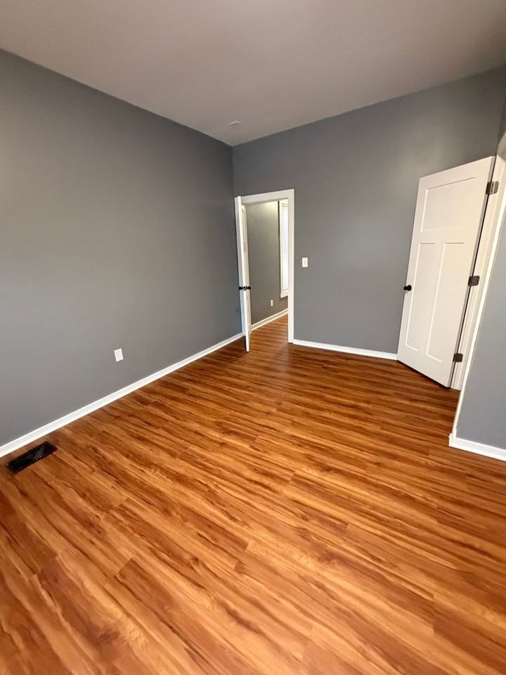 112 North 18th Street - Photo 2 of 7