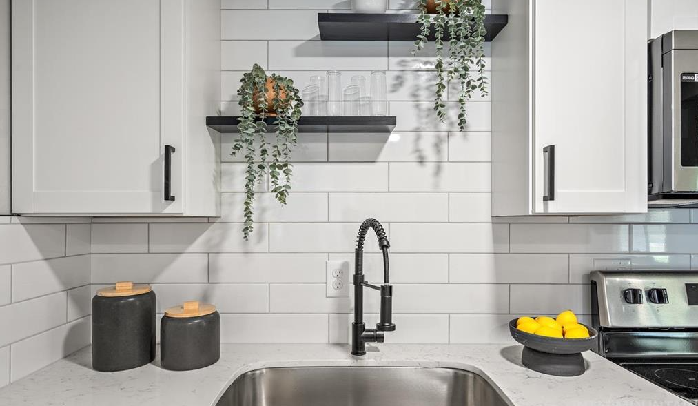 316 East 46th Street #1 - Photo 4 of 10