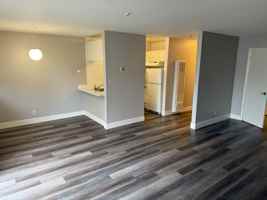 featured image of 8 South East Street #8