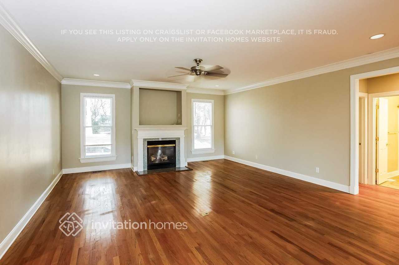 19524 Coachmans Trce - Photo 7 of 18