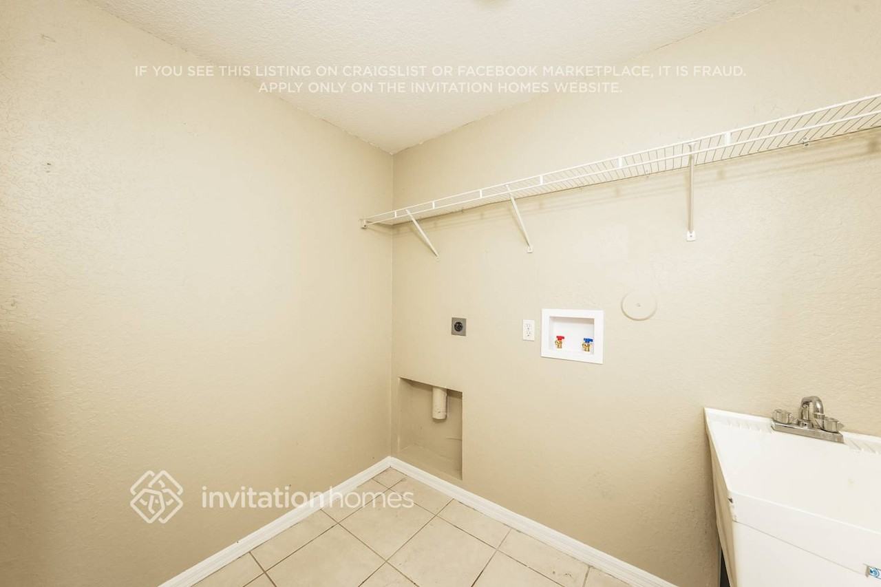 4066 Bahia Isle Circle - Photo 7 of 17